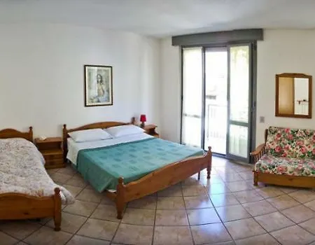 Hotel Valvarrone Di Oceano Snc