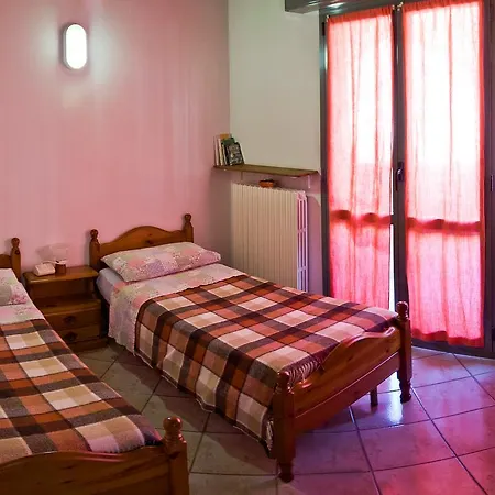 Hotel Valvarrone Di Oceano Snc *