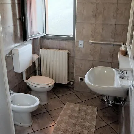 Hotel Valvarrone Di Oceano Snc
